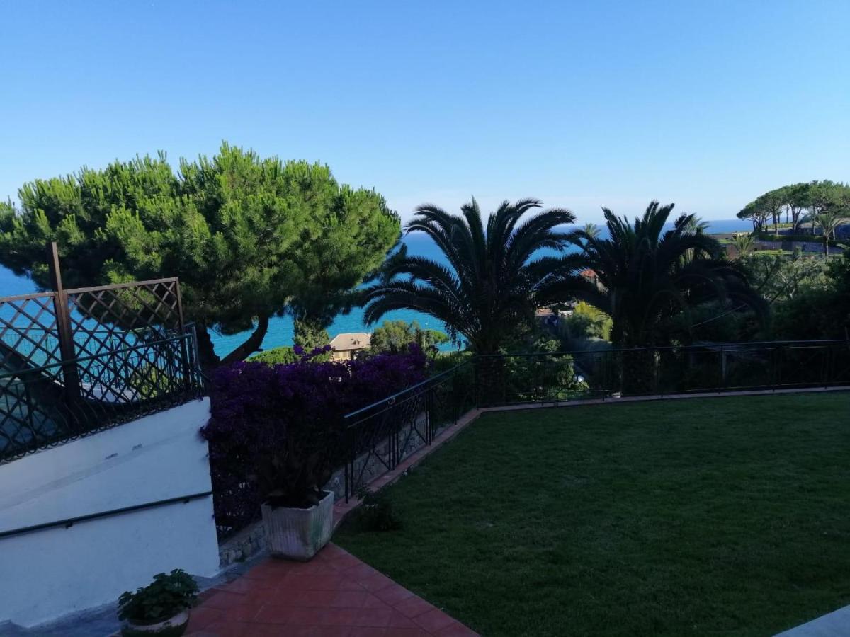 Agriturismo Un Mare di Fiori Ventimiglia Exterior foto