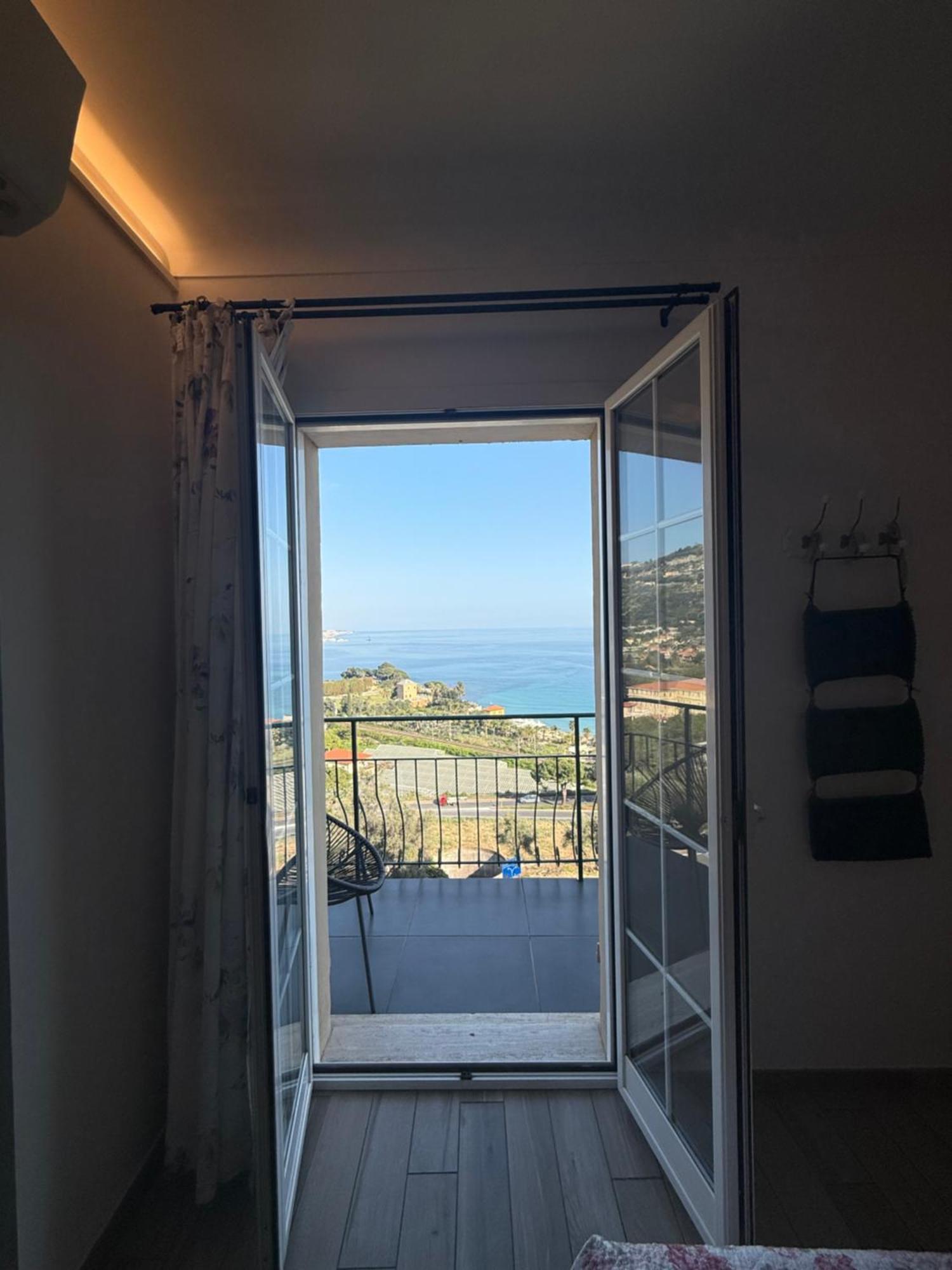 Agriturismo Un Mare di Fiori Ventimiglia Exterior foto