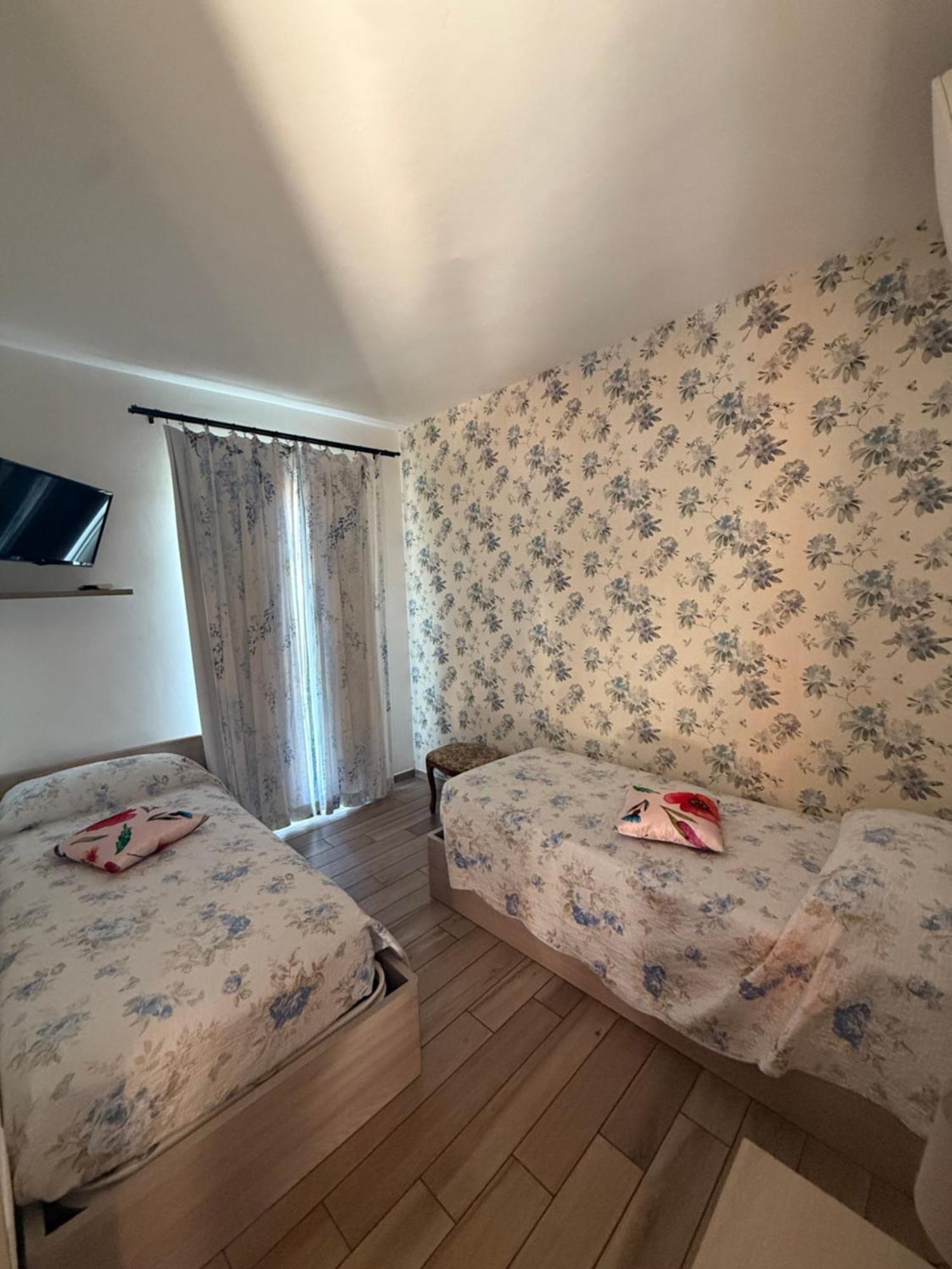 Agriturismo Un Mare di Fiori Ventimiglia Exterior foto