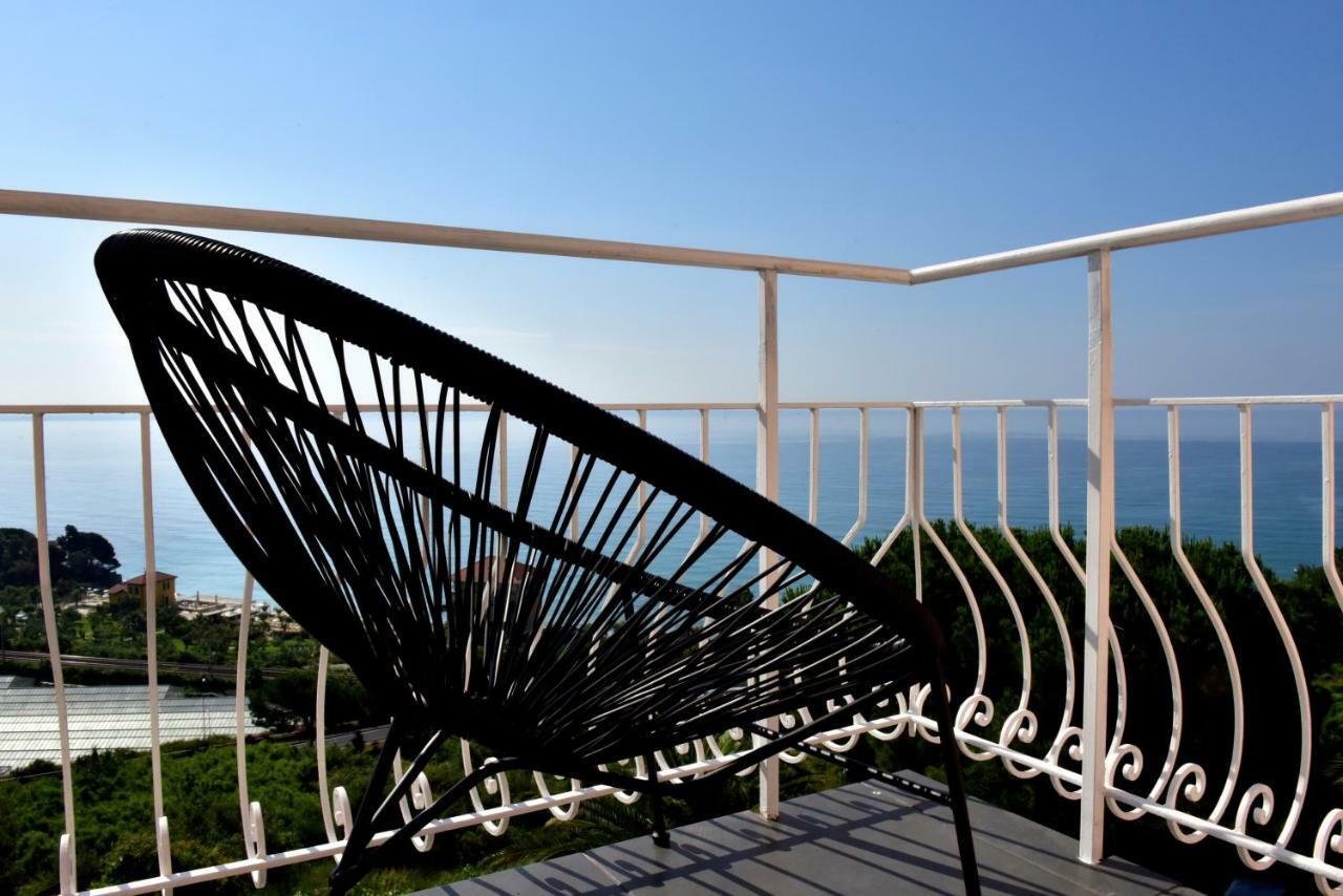 Agriturismo Un Mare di Fiori Ventimiglia Exterior foto