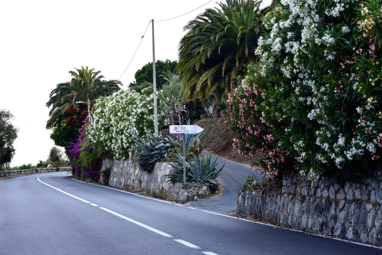 Agriturismo Un Mare di Fiori Ventimiglia Exterior foto