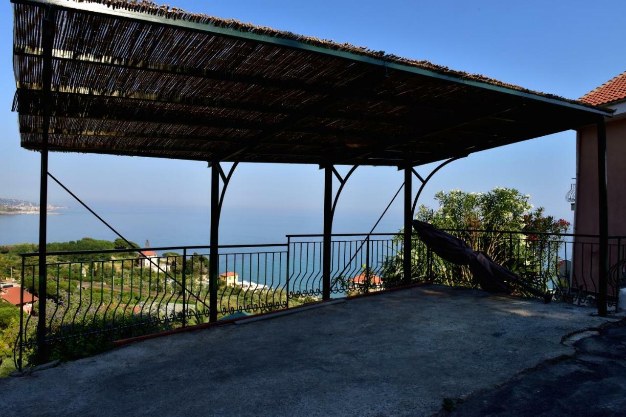 Agriturismo Un Mare di Fiori Ventimiglia Exterior foto