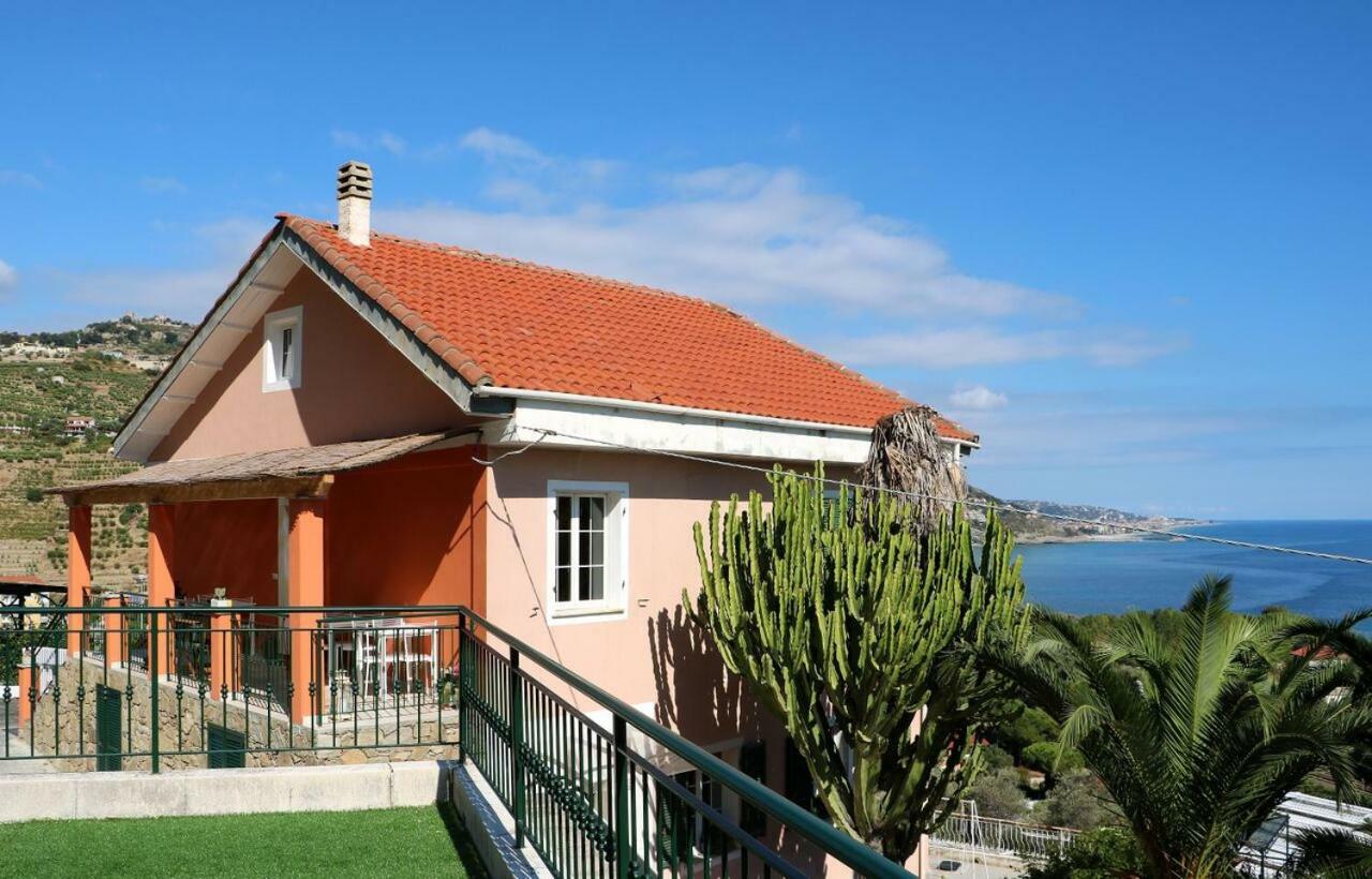 Agriturismo Un Mare di Fiori Ventimiglia Exterior foto